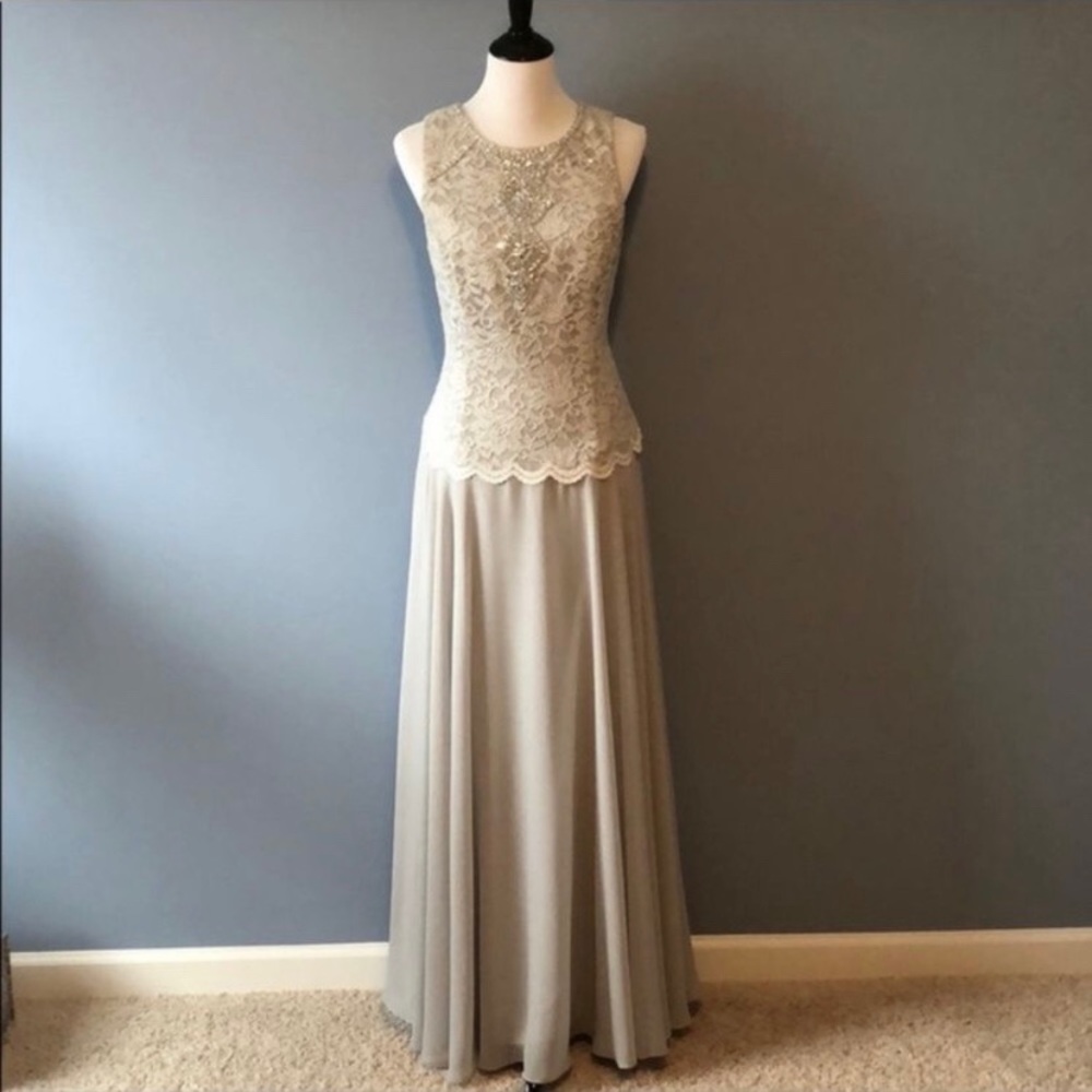 Alex Evening’s gown 12